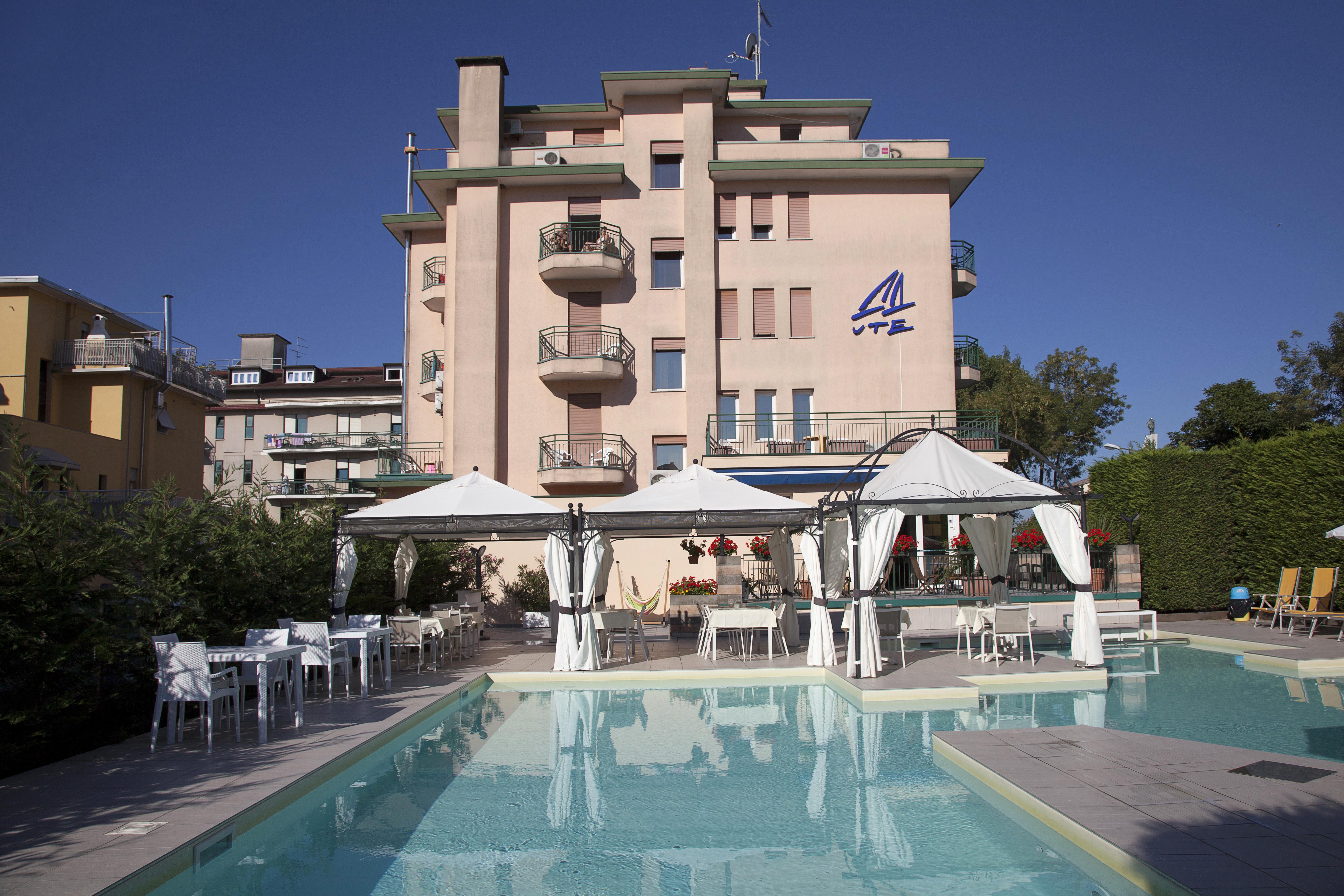 Ute Hotel Lido di Jesolo Esterno foto