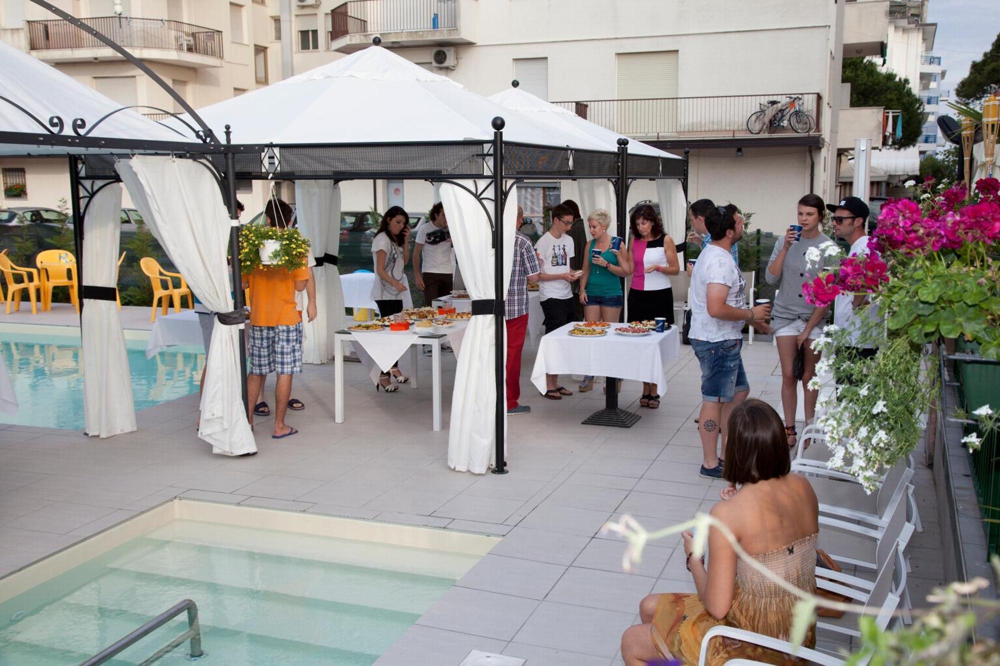 Ute Hotel Lido di Jesolo Esterno foto
